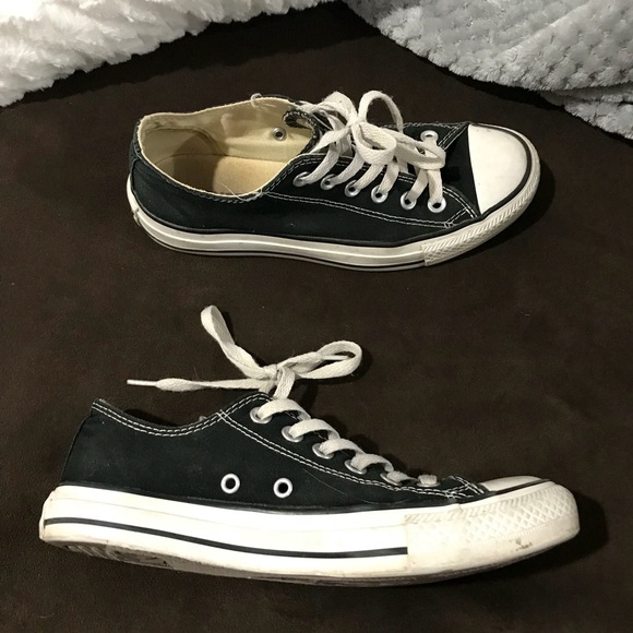Converse women’s size 7 - Picture 5 of 6